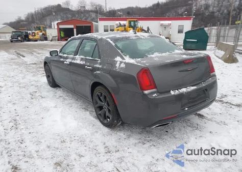 2021 Chrysler 300 300S из США, поврежденный, VIN 2C3CCABG2MH545546